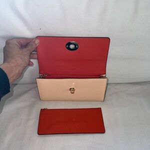 Coach Cream and Orange Leather Wallet with removable zip pouch New condition